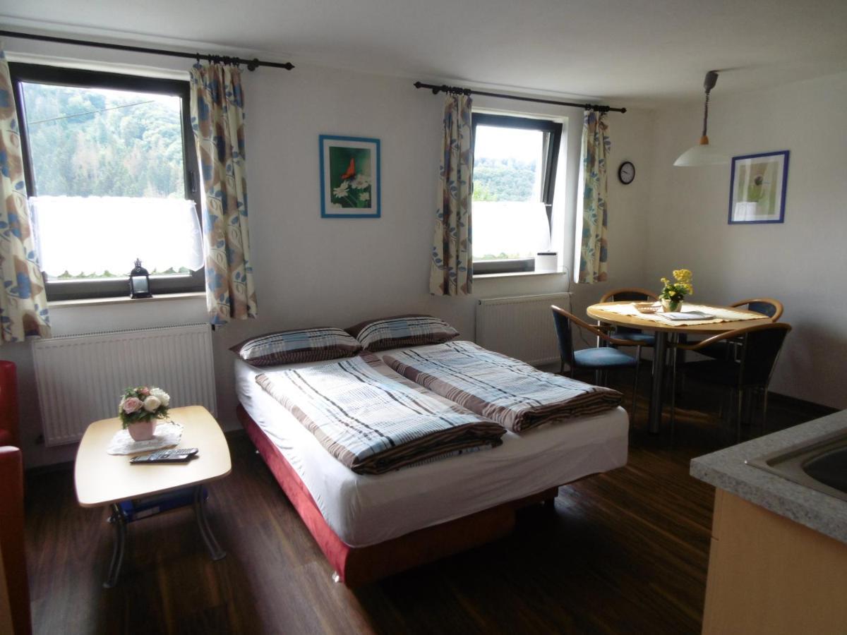 Waldbreitbach Ferienwohnung Schaefer מראה חיצוני תמונה